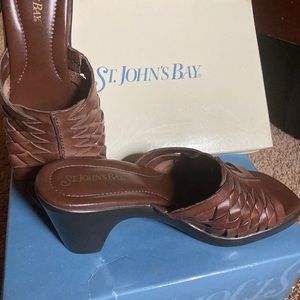 St. John’s Bay - healed slides, size 8